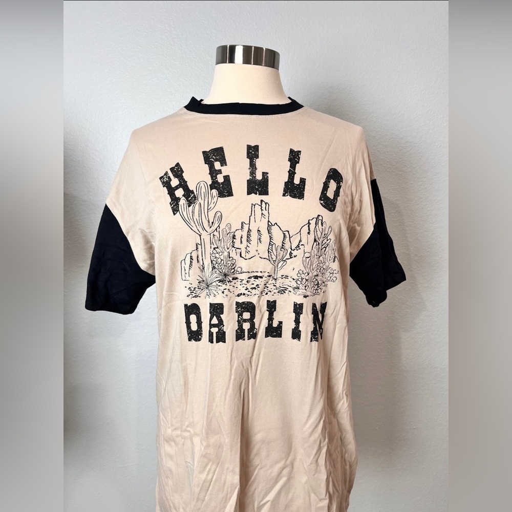 Hello Darlin Tee